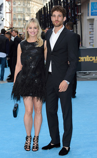 Kimberly Wyatt feet photo thumbnail