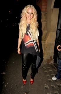 Kimberly Wyatt feet photo thumbnail