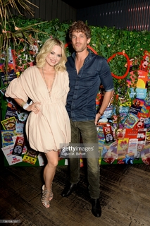 Kimberly Wyatt feet photo thumbnail