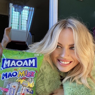 Kimberly Wyatt feet photo thumbnail