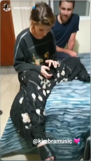 Kimbra feet photo thumbnail