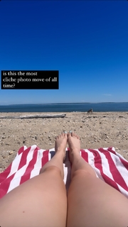 Kimbra feet photo thumbnail