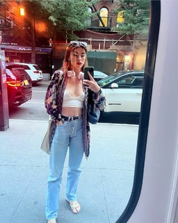 Kimbra feet photo thumbnail