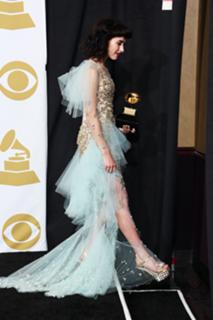 Kimbra feet photo thumbnail