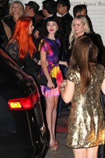 Kimbra feet photo thumbnail