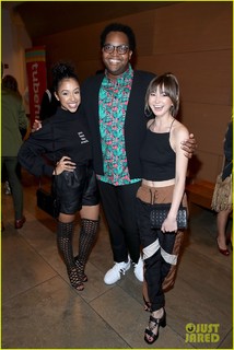 Kimiko Glenn feet photo 4