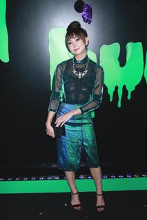 Kimiko Glenn feet photo 1