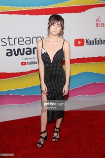 Kimiko Glenn feet photo 1