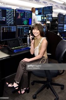 Kimiko Glenn feet photo 12