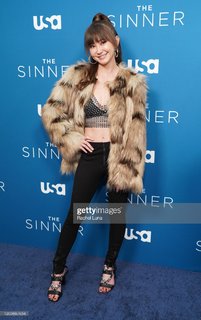 Kimiko Glenn feet photo 8