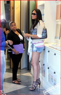 Kimora Lee feet photo thumbnail