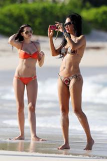 Kimora Lee feet photo thumbnail