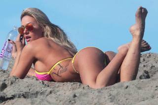 Kindly Myers feet photo 2
