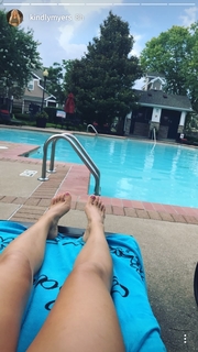 Kindly Myers feet photo 15