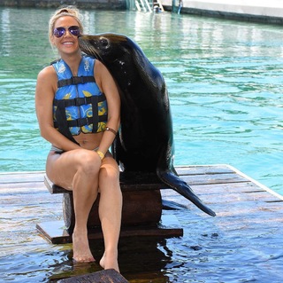 Kindly Myers feet photo 20