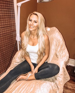 Kindly Myers feet photo 12