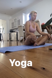 Kindly Myers feet photo 15