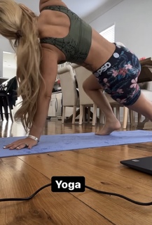 Kindly Myers feet photo 4