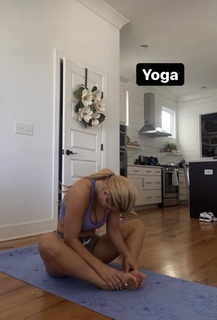 Kindly Myers feet photo 11