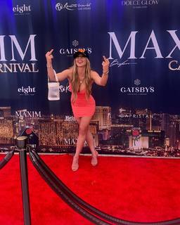 Kindly Myers feet photo 10