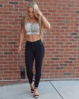 Kindly Myers feet photo 19