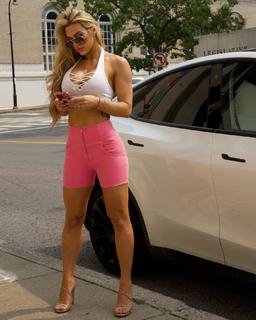 Kindly Myers feet photo 9