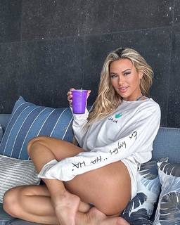 Kindly Myers feet photo 9