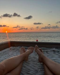 Kindly Myers feet photo 13