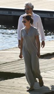 Kinga Rusin feet photo thumbnail