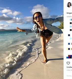 Kinga Rusin feet photo thumbnail