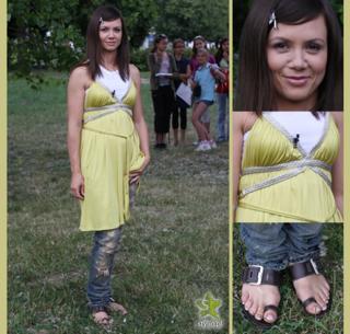 Kinga Rusin feet photo thumbnail