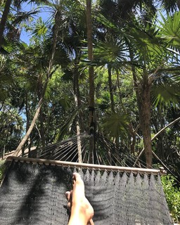 Kinga Rusin feet photo thumbnail