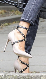 Kinga Rusin feet photo thumbnail