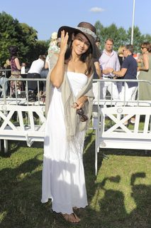 Kinga Rusin feet photo thumbnail