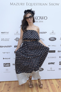 Kinga Rusin feet photo thumbnail