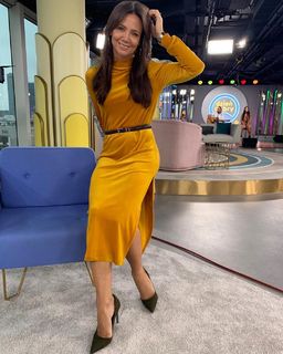 Kinga Rusin feet photo thumbnail