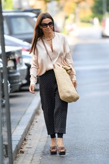 Kinga Rusin feet photo thumbnail