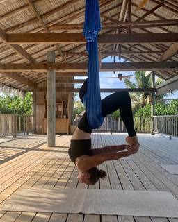 Kinga Rusin feet photo thumbnail