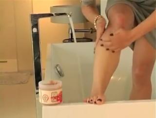 Kinga Rusin feet photo thumbnail