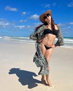 Kinga Rusin feet photo thumbnail