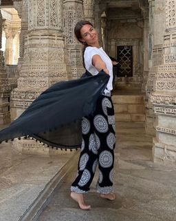 Kinga Rusin feet photo thumbnail