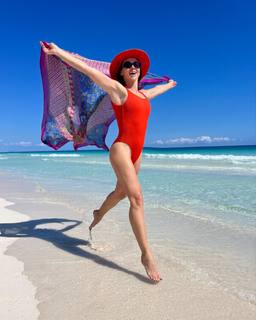 Kinga Rusin feet photo thumbnail