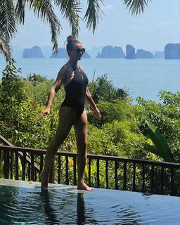 Kinga Rusin feet photo thumbnail