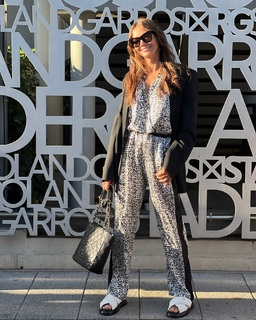 Kinga Rusin feet photo thumbnail