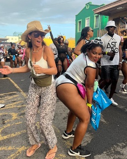 Kinga Rusin feet photo thumbnail