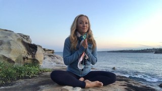 Kino MacGregor feet photo thumbnail