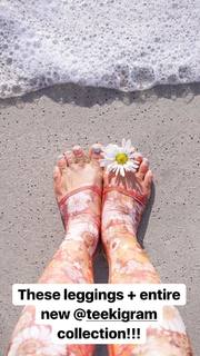 Kino MacGregor feet photo thumbnail