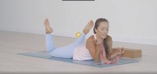 Kino MacGregor feet photo thumbnail