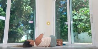 Kino MacGregor feet photo thumbnail