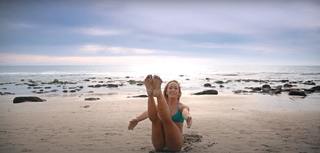 Kino MacGregor feet photo thumbnail